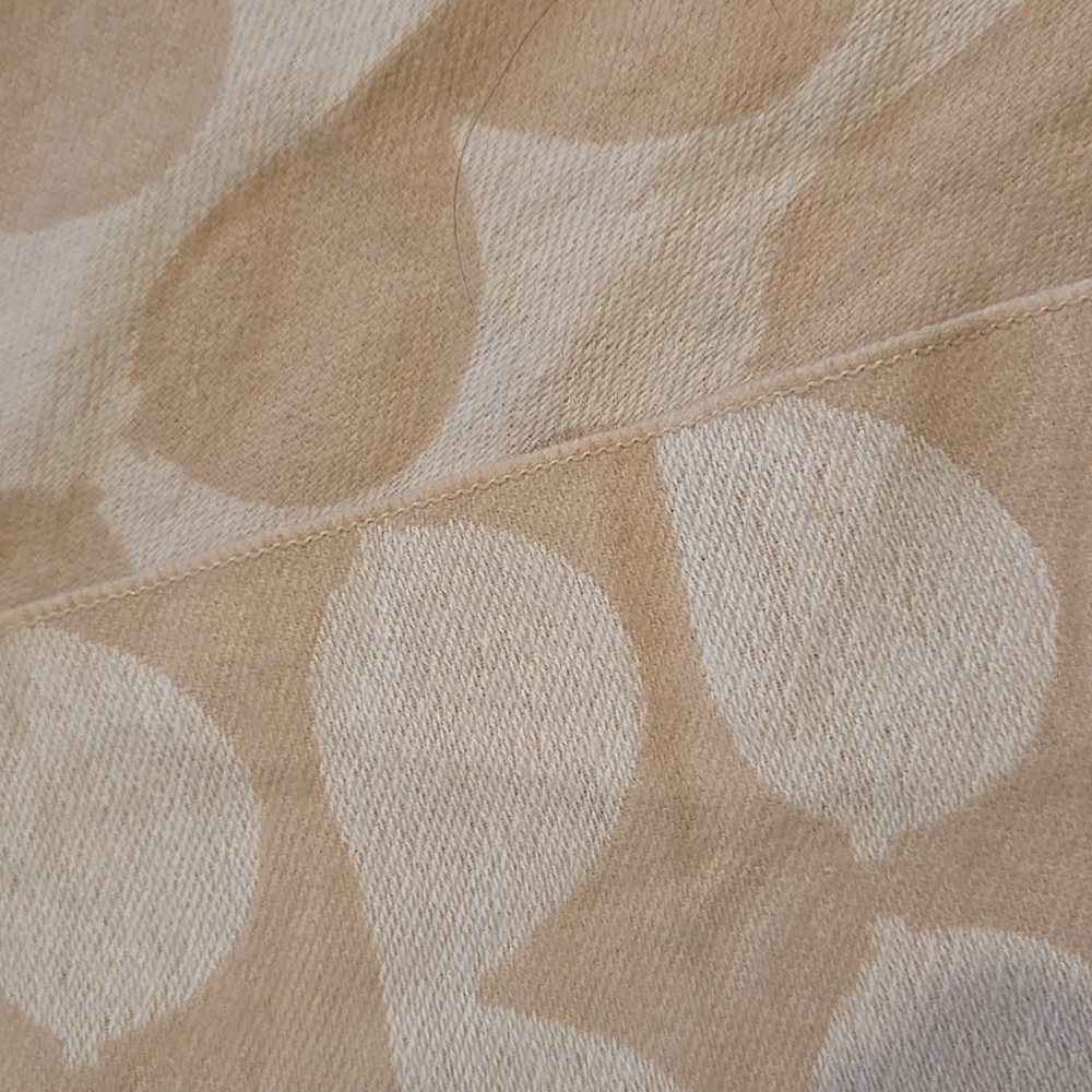 New Karl Lagerfeld Paris Cream/Tan Fringed Edge Oversized Scarf/Wrap - Picture 7 of 9